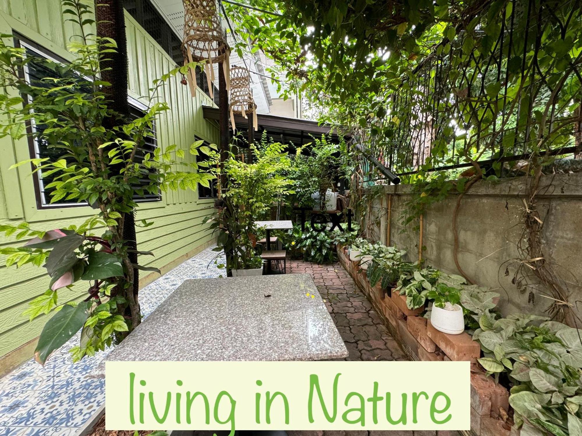 Retro At Phra Sing Guest House Chiang Mai Exterior photo