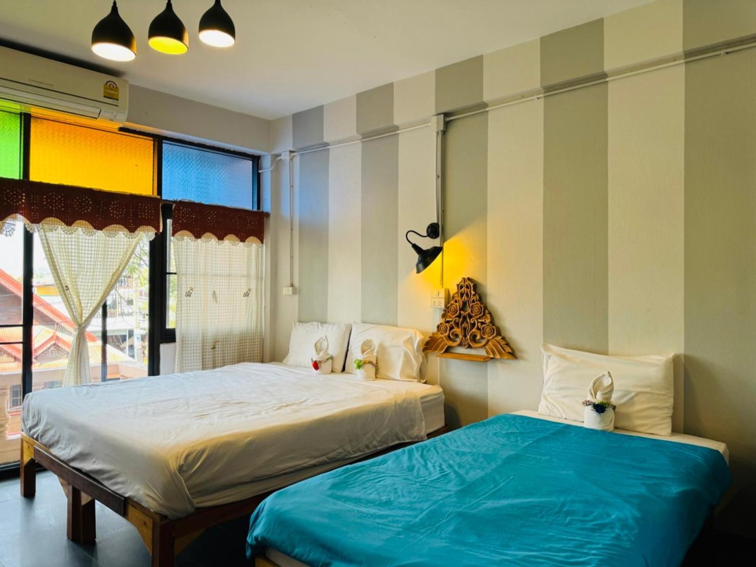 Retro At Phra Sing Guest House Chiang Mai Exterior photo